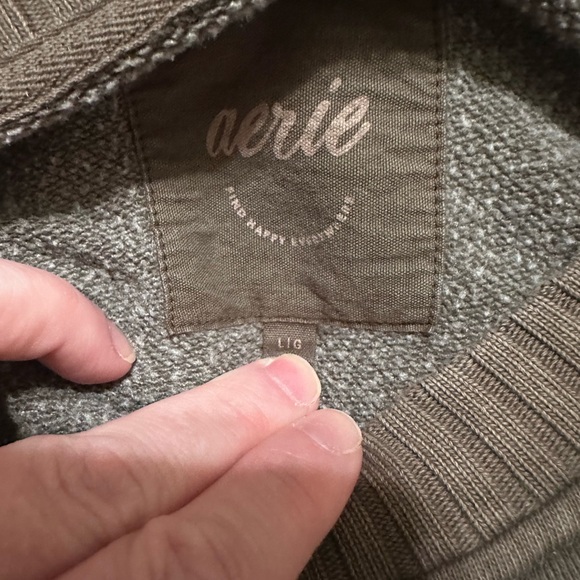 Aerie women’s green Crewneck Sweater - Picture 3 of 3